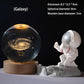 🪐✨ 50 % de réduction ⚡ Veilleuse en cristal gravé 3D – Galaxie, Système solaire ou Saturne dans une sphère lumineuse ! Socle en bois, idéal comme cadeau 🌌🎁