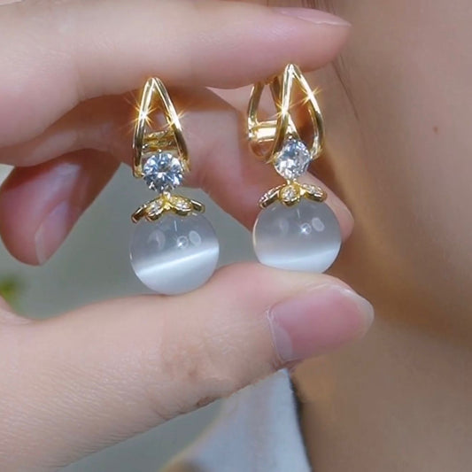💎 60% DE RÉDUCTION ! 💎 Boucles d’oreilles Pendantes en Perles Étincelantes – Perles Synthétiques & Strass Scintillants pour un Éclat Intemporel ✨🌼