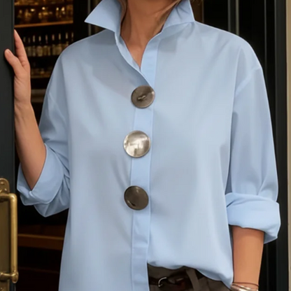 💎 58% DE RÉDUCTION – TEMPS LIMITÉ ! 💎 Chemise Oversize pour Femme avec Boutons Décoratifs – Col Montant, Ourlet Courbé & Polyester Anti-Froissement 👚✨
