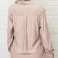 👔 PROMO LIMITÉE 50% DE RÉDUCTION ! ✨ Chemise Femme Unie – Col Classique, Poches Poitrine, Coupe Ample 🌿