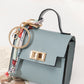 👛 PROMO FLASH 50 % ! 🌸 Porte-Monnaie Mini Porte-Clés Compact – Cuir PU Texturé, Fermoir Ton Or, Ruban Décoratif, 12 Couleurs 🏆