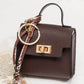 👛 PROMO FLASH 50 % ! 🌸 Porte-Monnaie Mini Porte-Clés Compact – Cuir PU Texturé, Fermoir Ton Or, Ruban Décoratif, 12 Couleurs 🏆